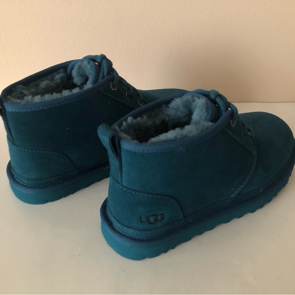 UGG Australia Neumel Chukka suede leather fur Boot. Size: 8, 9 - Picture 8 of 13